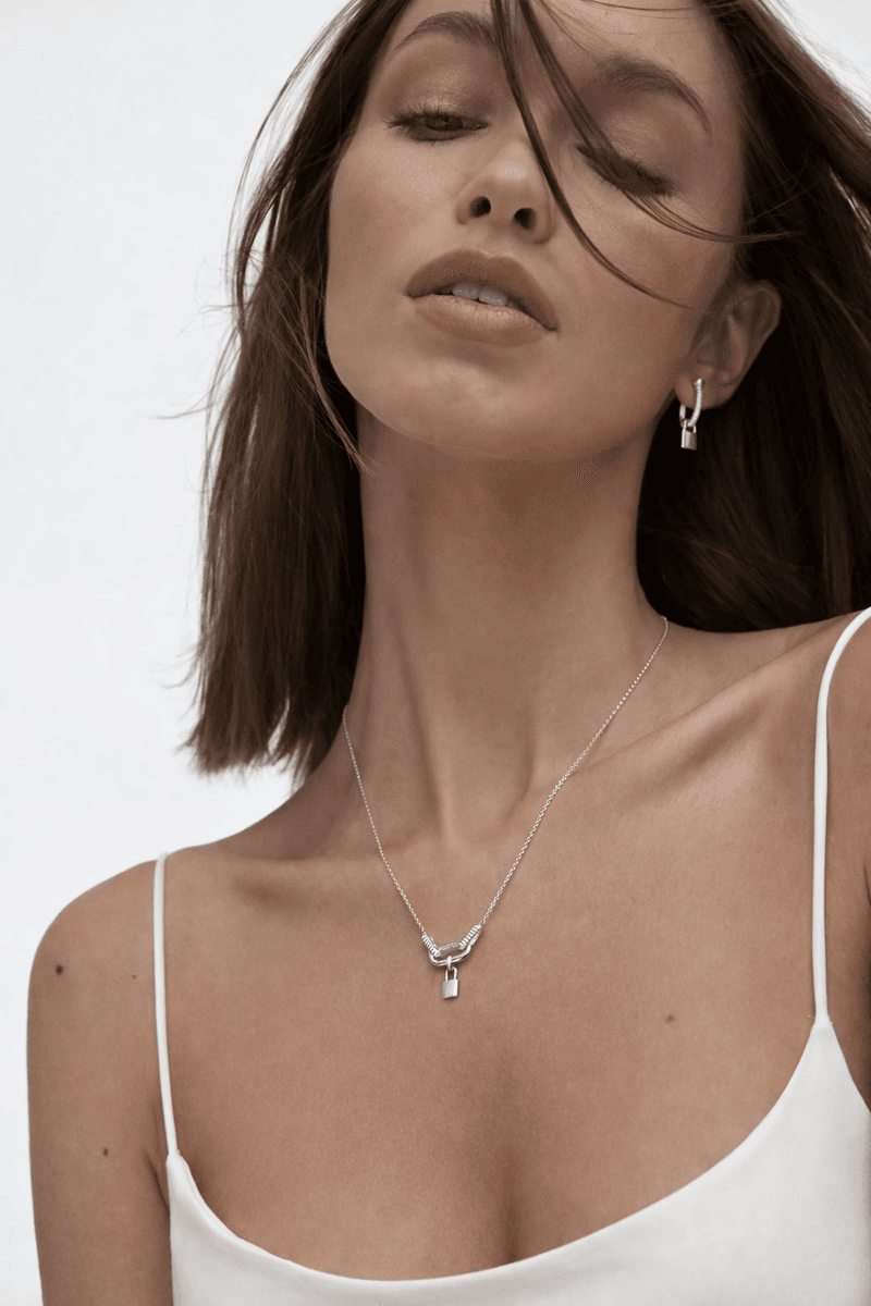 925 silver chain necklace for the neck with a lock pendant