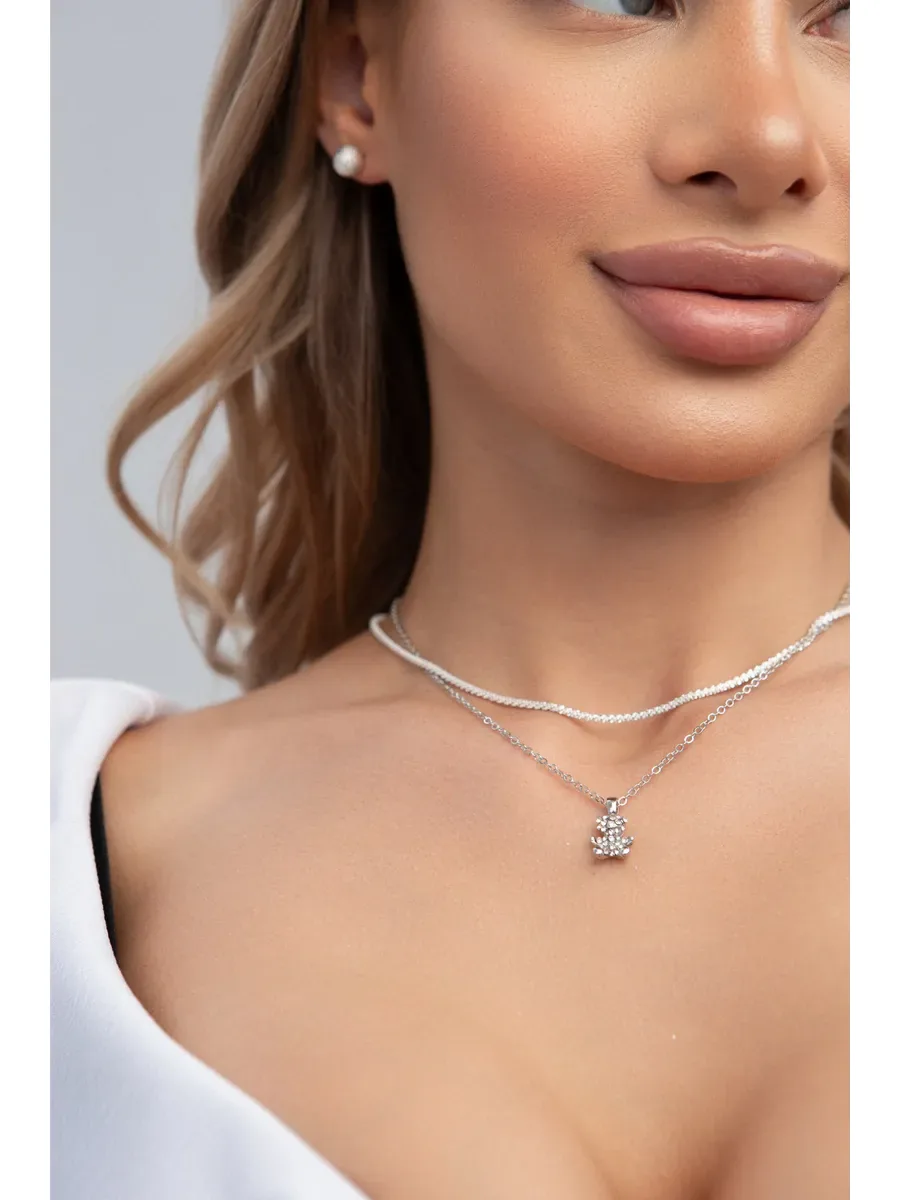 Set of necklace and earrings