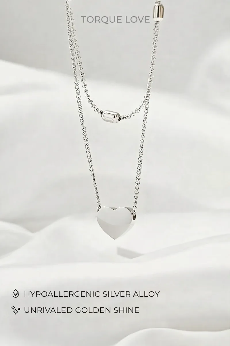 Women's neck chain in silver with a heart