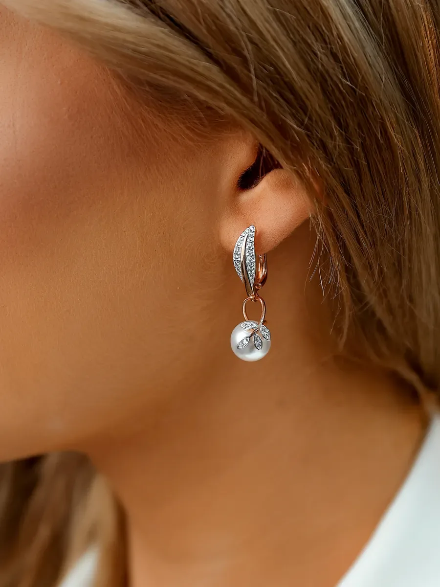 Earrings with pearls, gilded