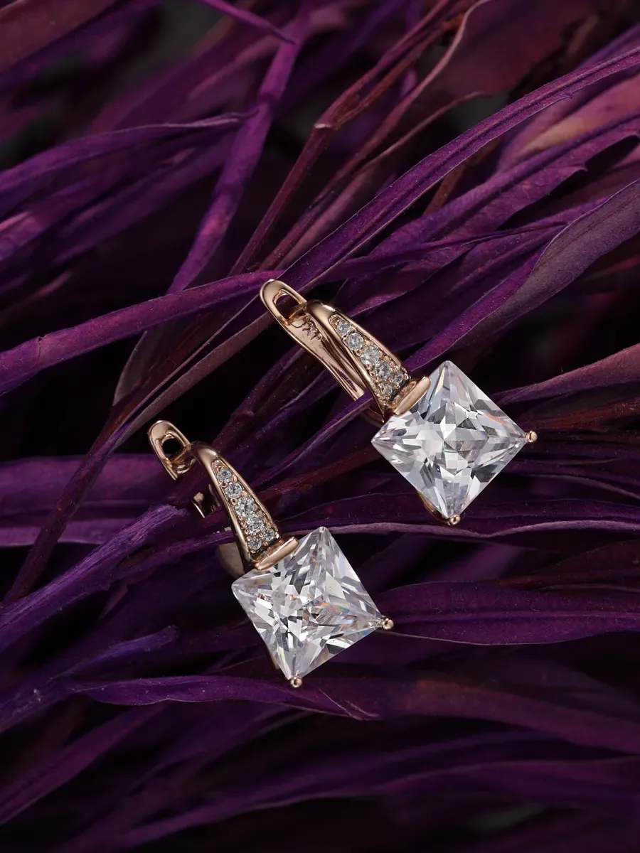 Square earrings with cubic zirconia, gold plated