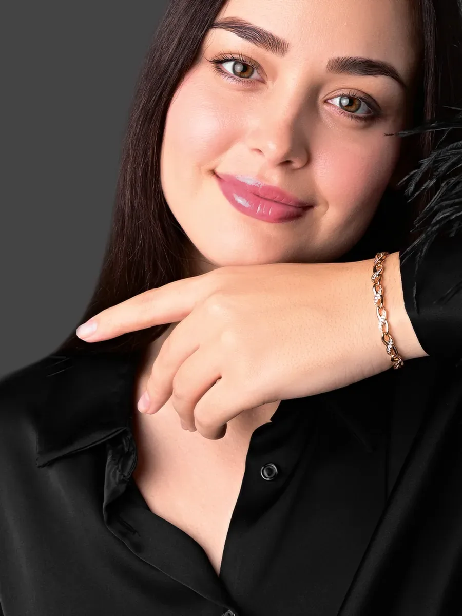 Gold jewelry hand bracelet