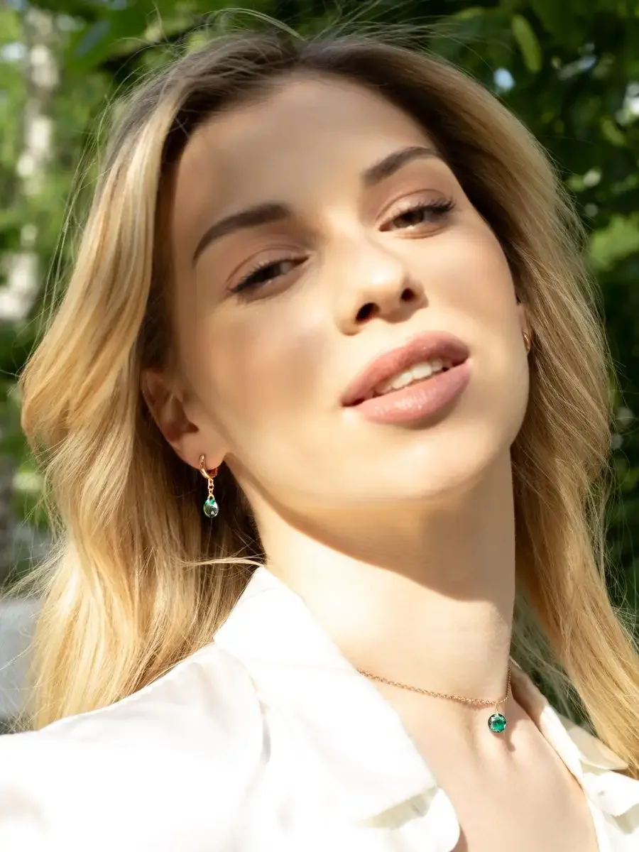 Dangle earrings with green stones crystal Swarovski La Muse